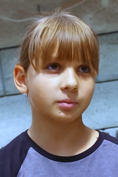 Sára Tömölová as 