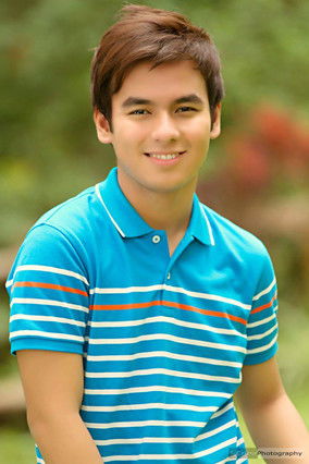 John Manalo as Gene Sibal