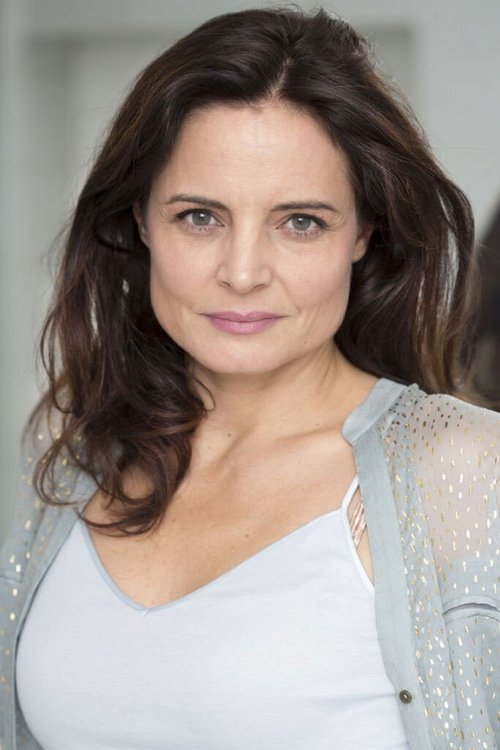 Elisabeth Lanz as Charlotte Portuné