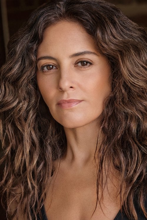 Mercedes López Renard as Valerie Hyde