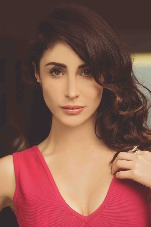 Thanya López as Izel