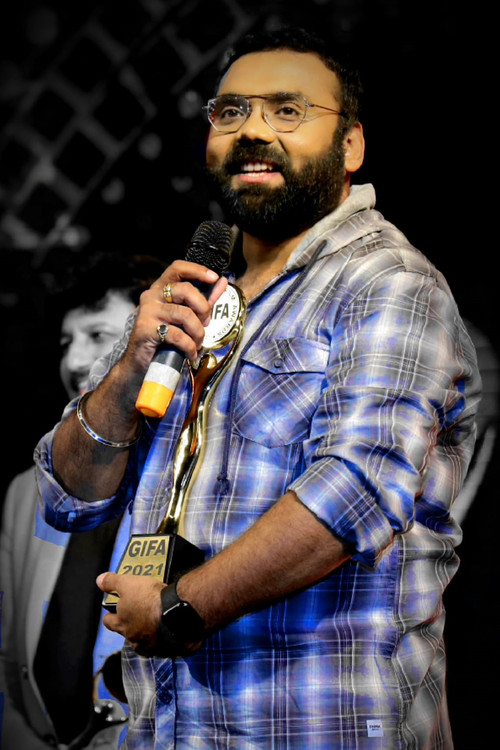 Smit Pandya as Altaf Anna