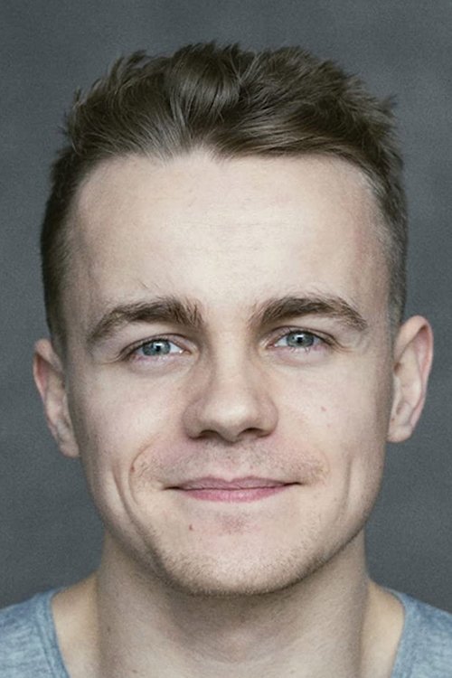 Mackintosh Muggleton as Kieran