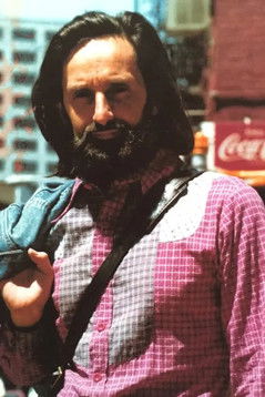 Howard Guttenplan as 