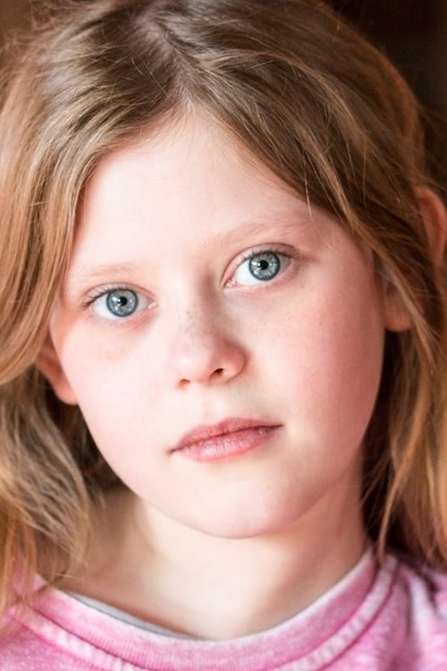 Eowyn Ptak as Amandine