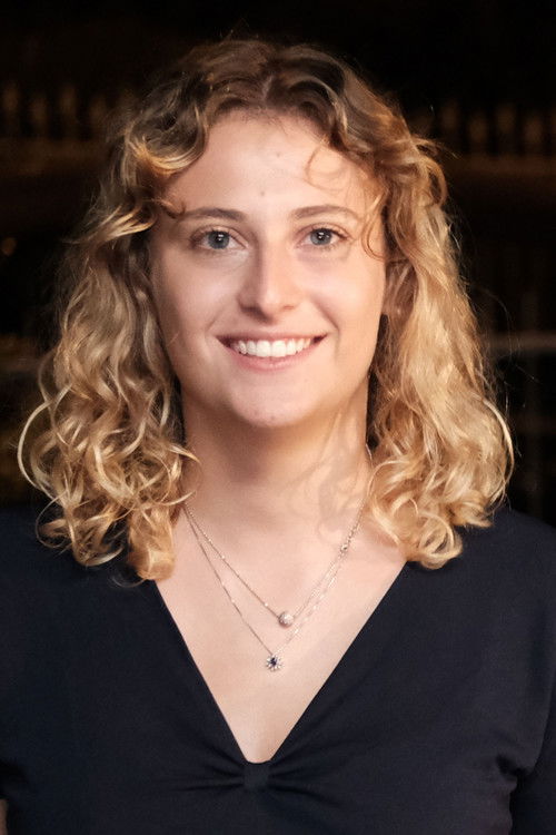 Angelica Giulianelli as Assistant director