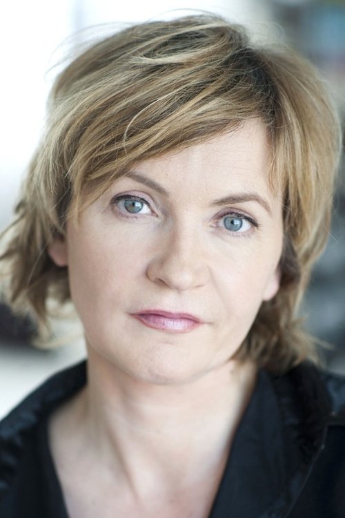 Aude Thirion as Valérie