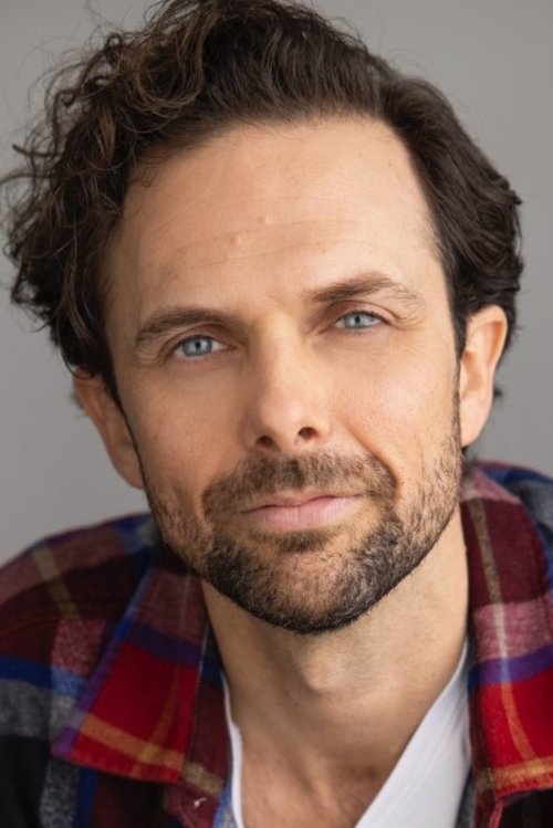 Jonathan Martin as Peter