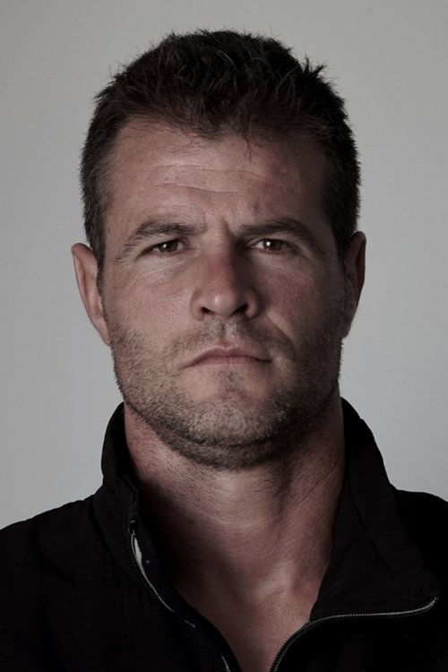 Georgi Stanislavov as Tall Policeman