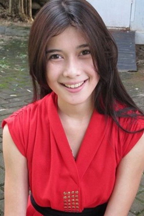 Airis Emiliana as Upiak Banun