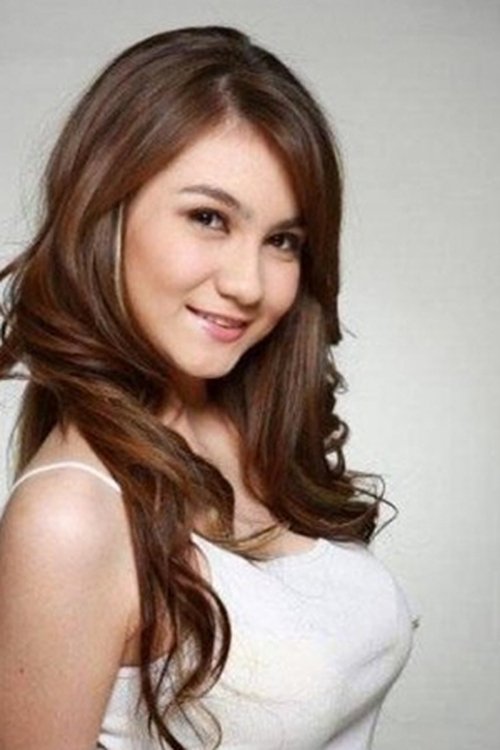 Alessia Cestaro as Flora