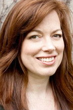 Kim Parkhill as Leslie