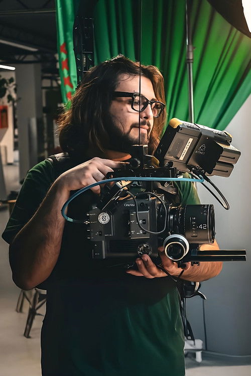 Davide Giarletti as Toshiro Mifune