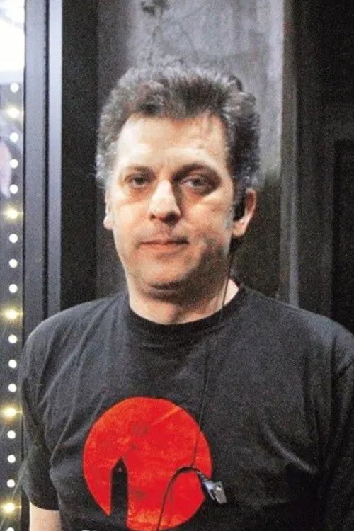 Pablo Sapere as Self