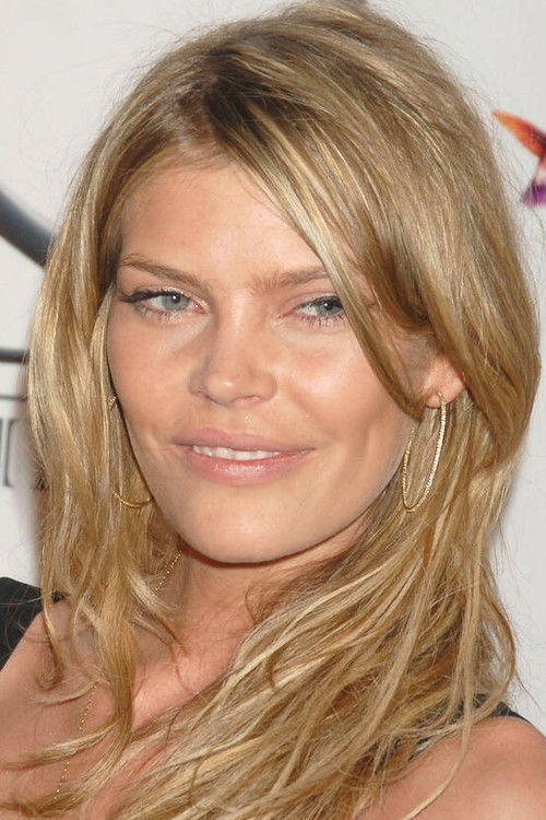 May Andersen as Sanne