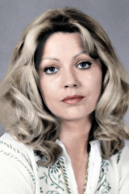 Marianna Moór as Lucy