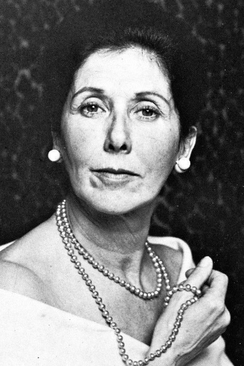 Bettine Milne as Portinaia Lépine