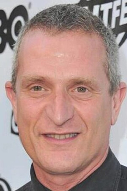 Glenn Gaylord as Cafe Patron