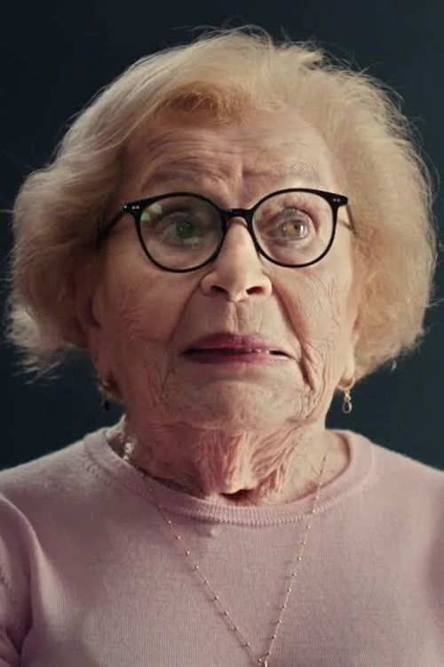 Julia Wallach as Julia