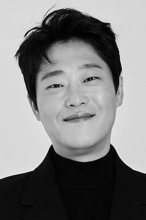 Im Sung-jae as First Sergeant Kim