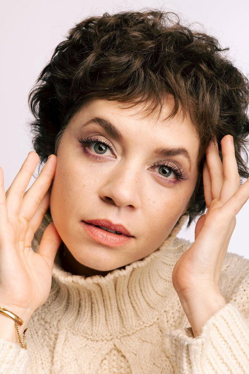 Marina Provenzzano as Ana