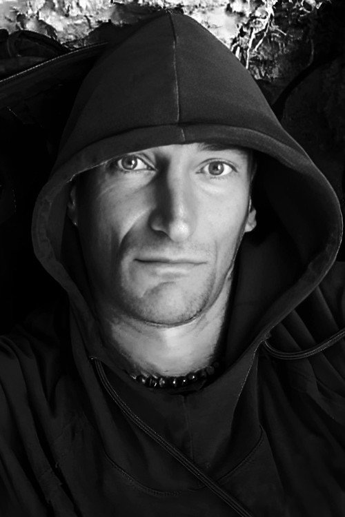 Riccardo Scarian as Self