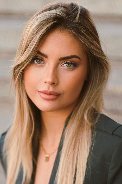 Mar López as Self - Contestant