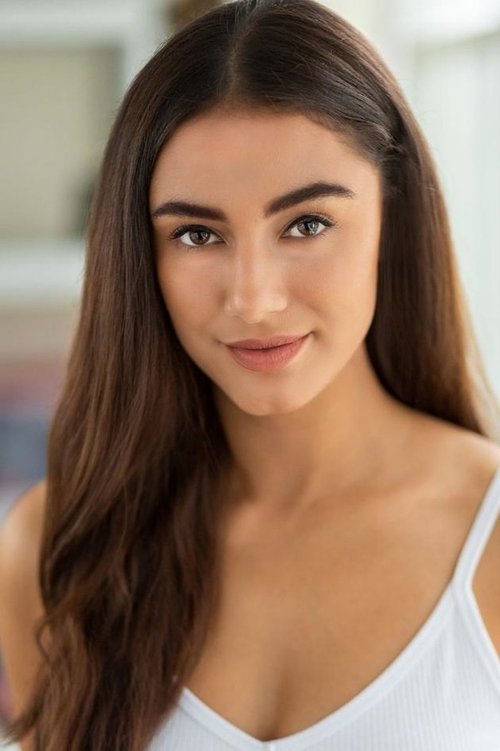 Kiera Klassen as Young Nina