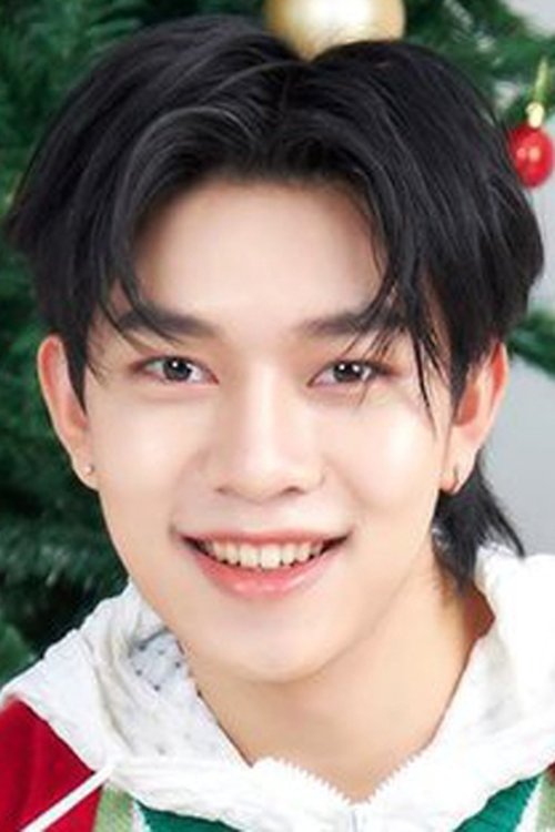 Atagorn Sonyot as Nail / Blue