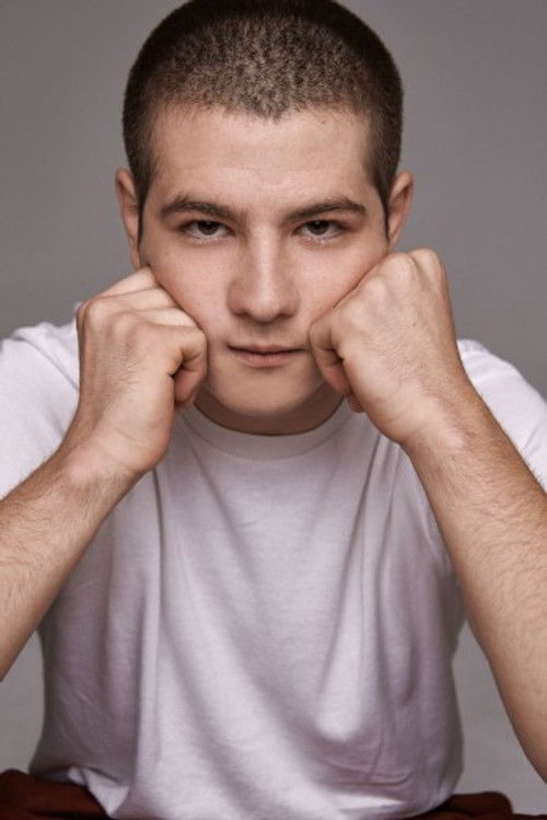 Álvaro Díaz as Miki