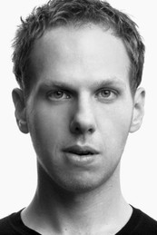 Thomas Coombes as Richmond