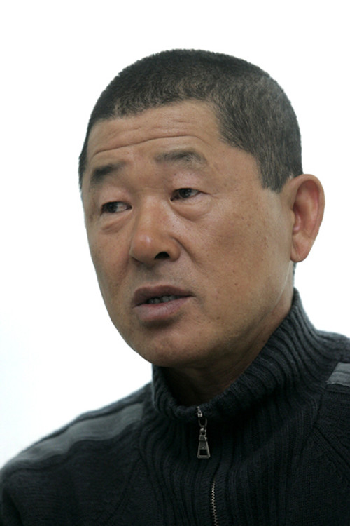 Lee Jong-in as Himself