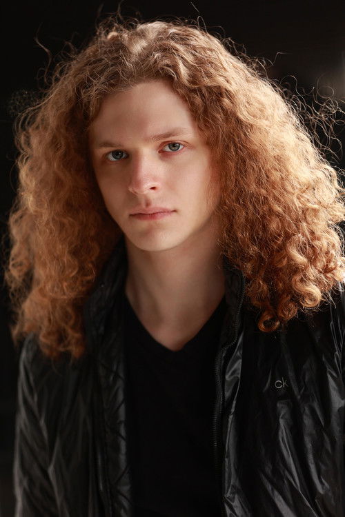 Walker Rott as Edwin