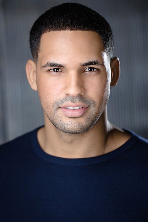 Aaron Fontaine as Carl