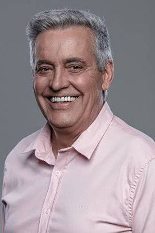Mauro Naves as Self