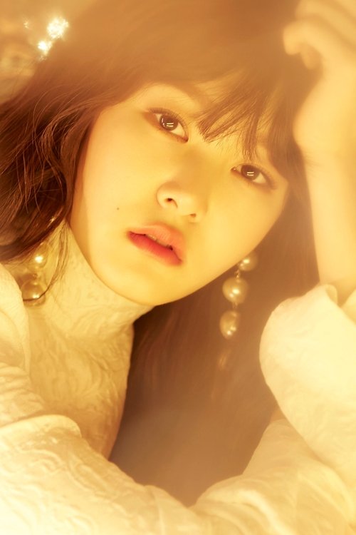 Shin Ji-hoon as Kim Min-jin