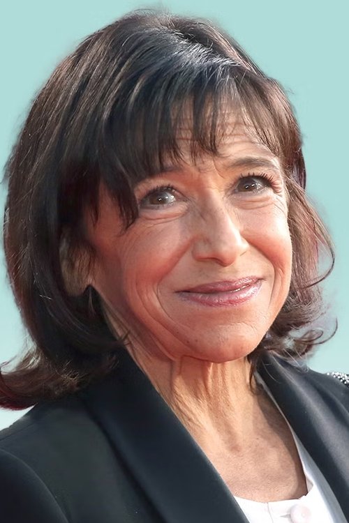 Kathryn Hunter as Solange