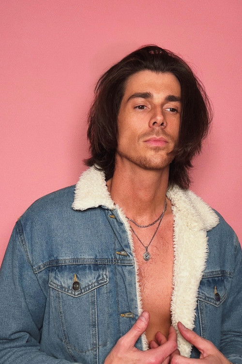 Alex Hinsky as Bobby Wyler