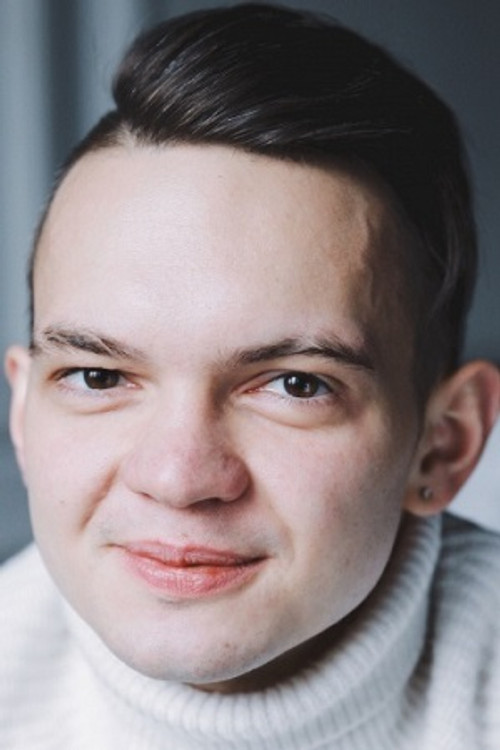 Pavel Golubev as Shop Assistant