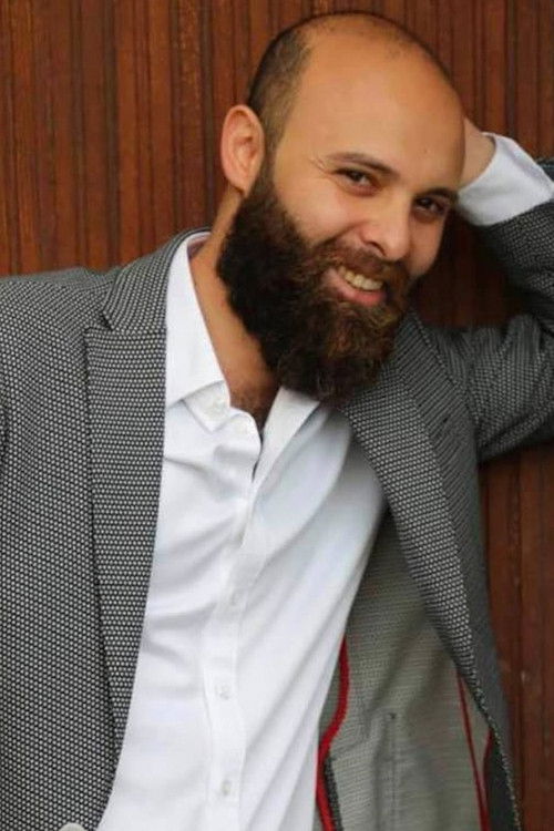 Burak Ergün as Komiser Servet