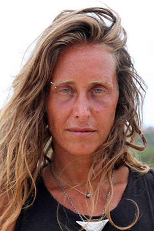 Bennu Gerede as Sól Jensen