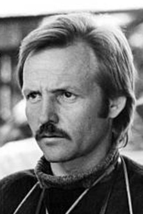 Conrad Rooks as Russel Harwick