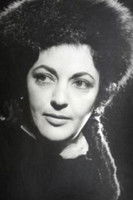 Irina Răchițeanu as Anca Olteanu, Dan's wife