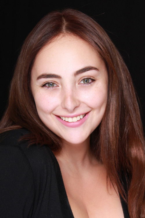 Elisa Vicedo as Lola