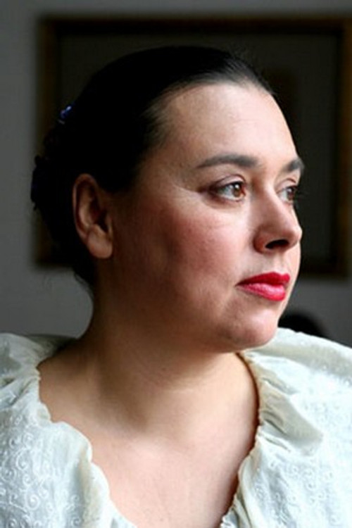 Alina Chechelska as Woman