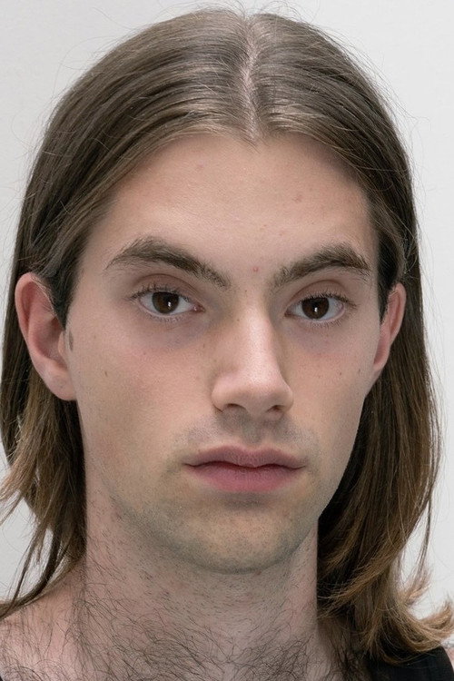 Ilaï Hadad-Lange as Isaiah