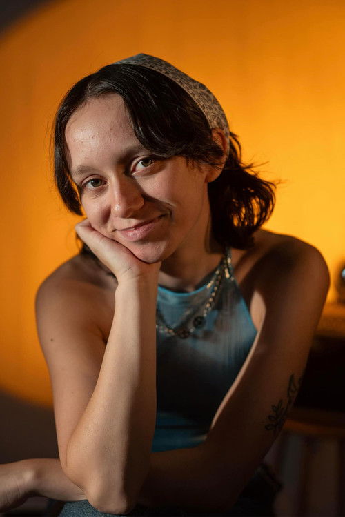 Katrine-Sophie Paquette as Bassiste des Vulves Menstruées