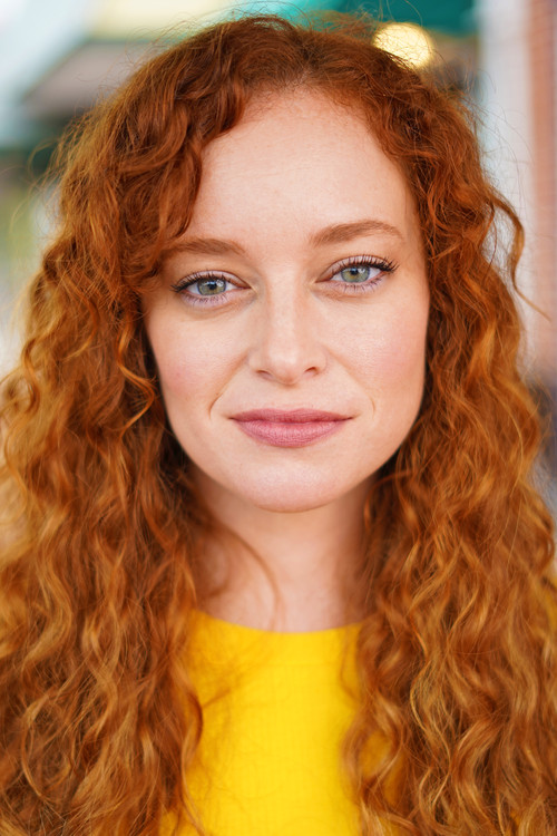 Valyn Hall as Allison (16 years old)