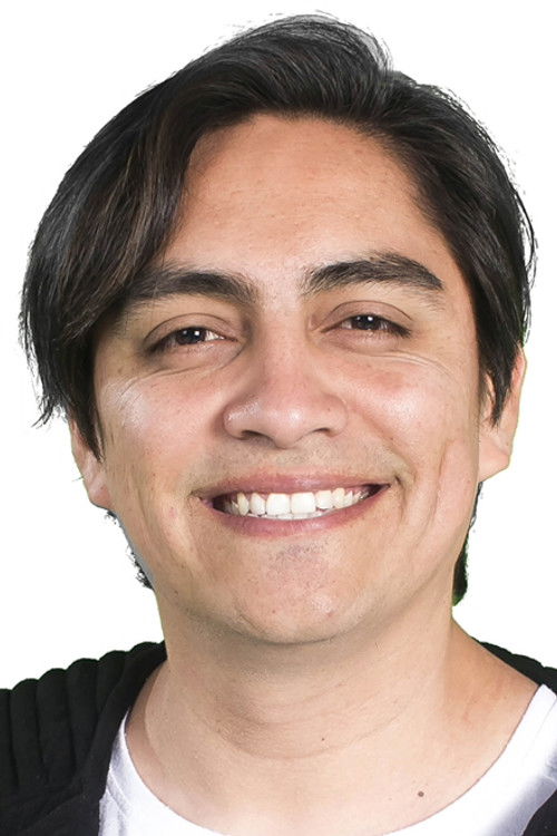 Sergio Freire as Officer Freire