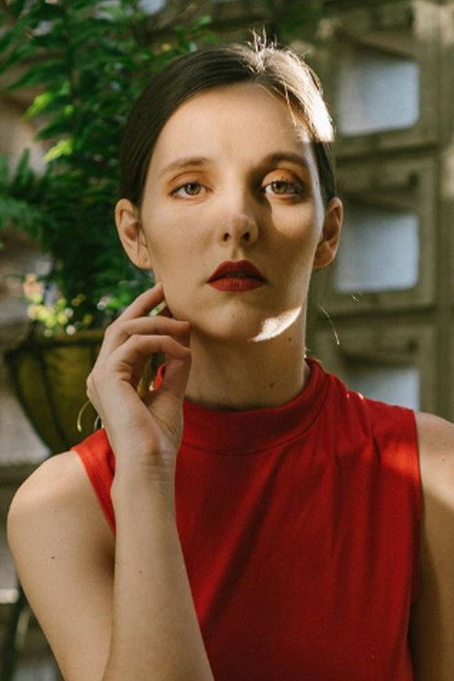 Nidia Casís as Clara